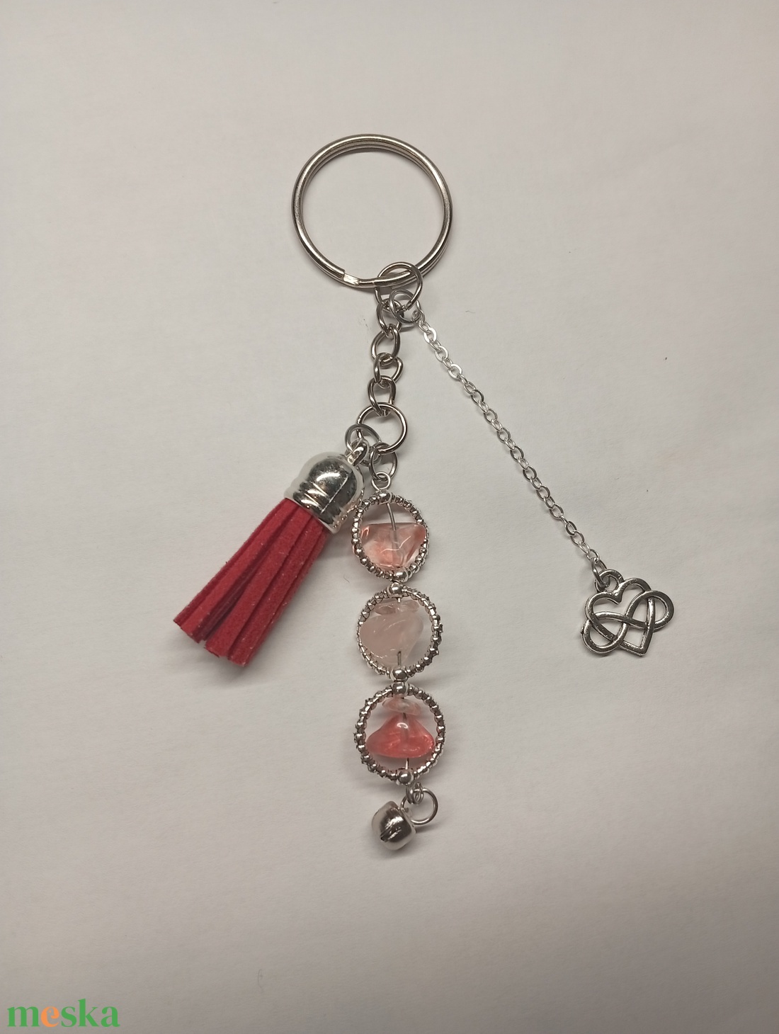 Ásványos kulcstartó medállal és bojttal - táska & tok - kulcstartó & táskadísz - kulcstartó - Meska.hu