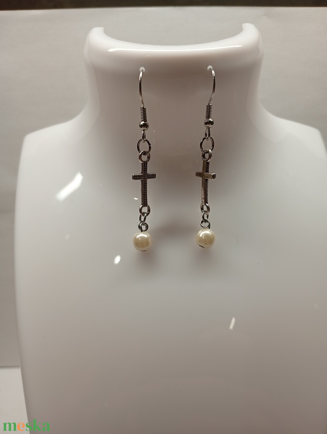 Keresztes fülbevaló  - ékszer - fülbevaló - lógó fülbevaló - Meska.hu