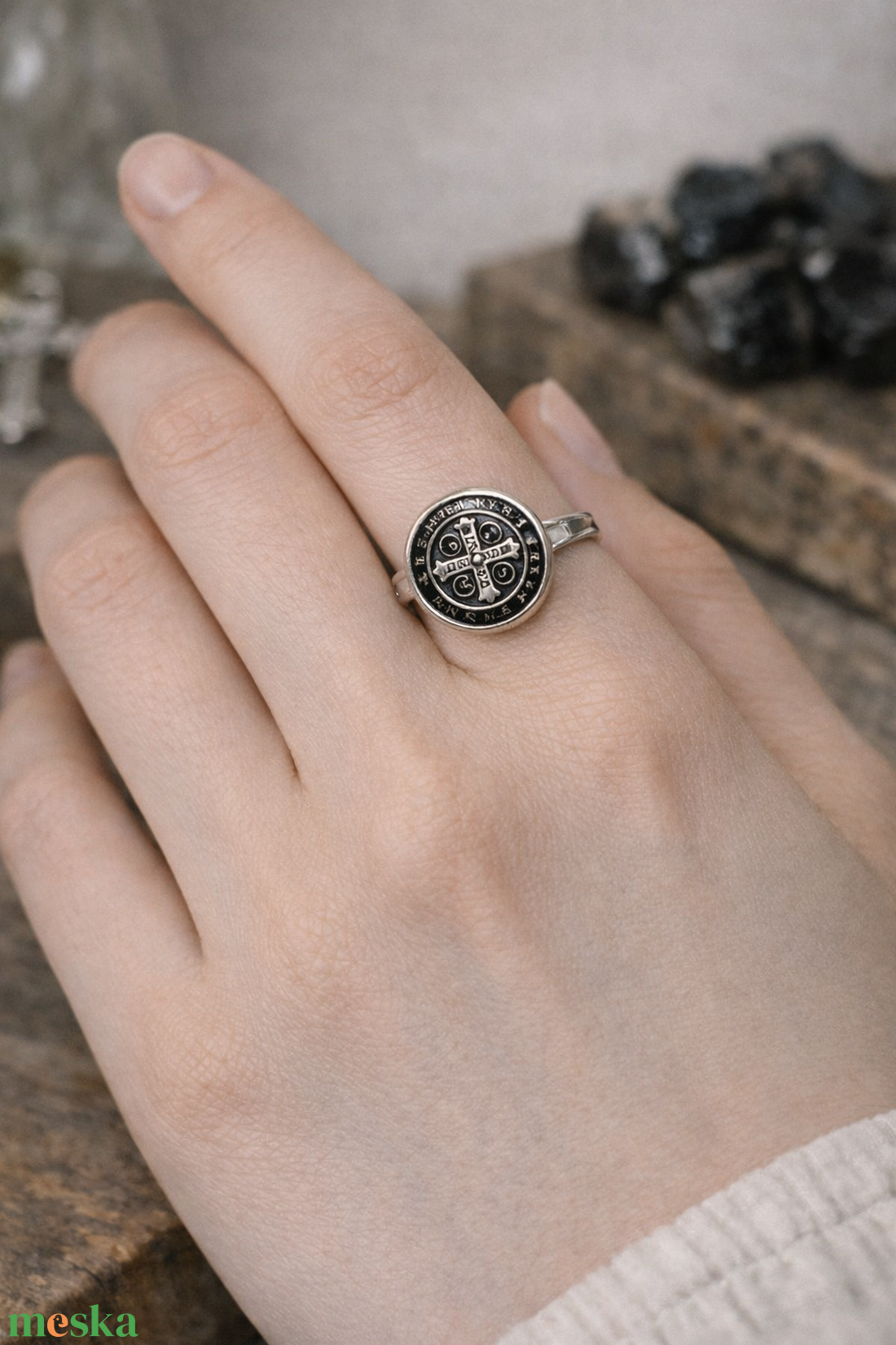 Szent Benedek gyűrű  - ékszer - gyűrű - üveglencsés gyűrű - Meska.hu