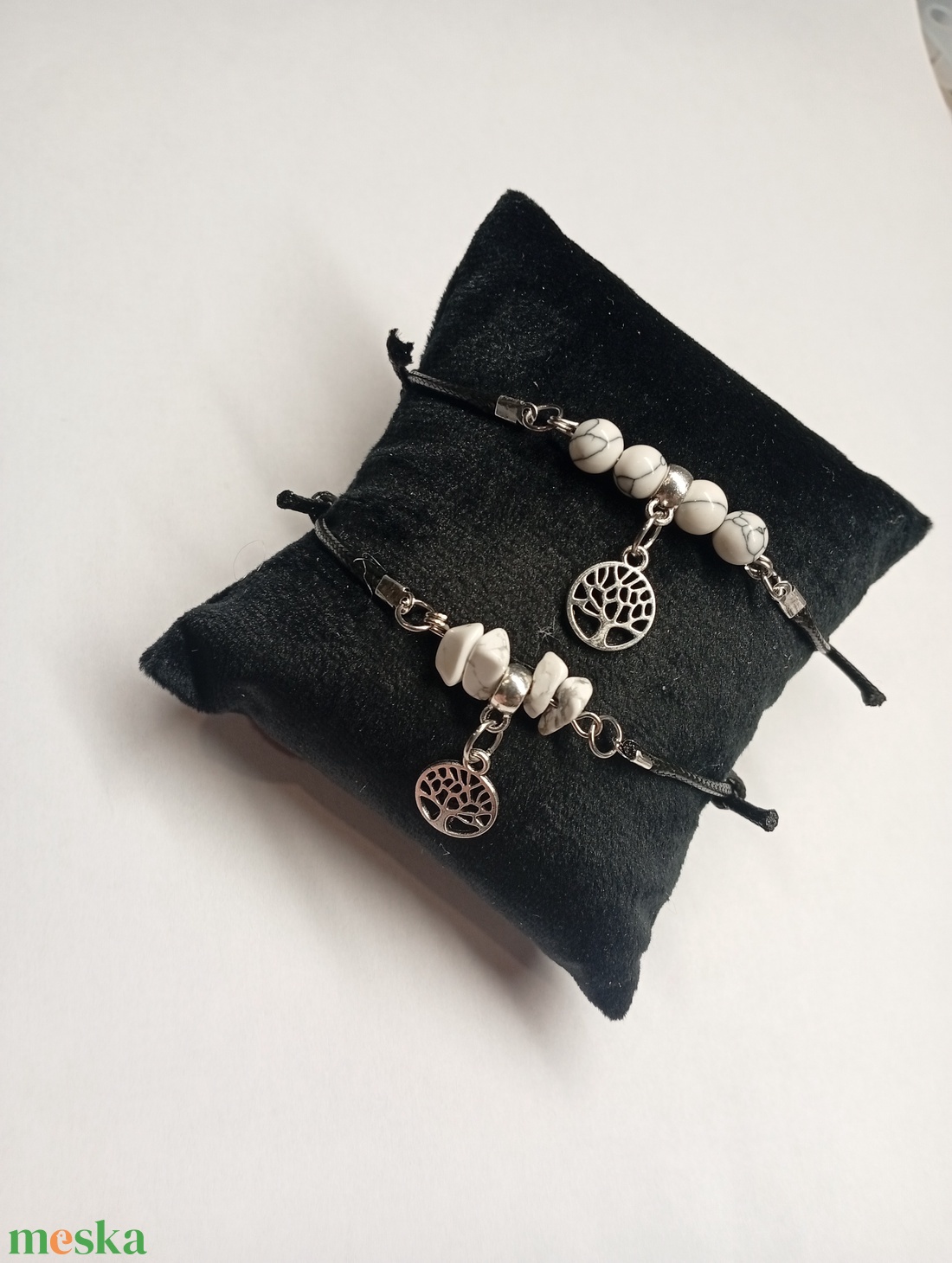Ásványos karkötő medállal  - ékszer - karkötő - ásványkarkötő - Meska.hu