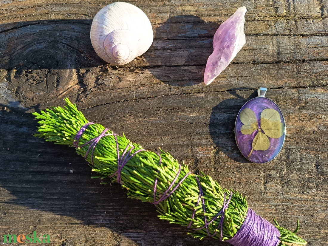 Füstölő készlet négylevelű lóherével készült amulettel - otthon & életmód - dekoráció - spiritualitás - füstölő és füstölőtartó - Meska.hu