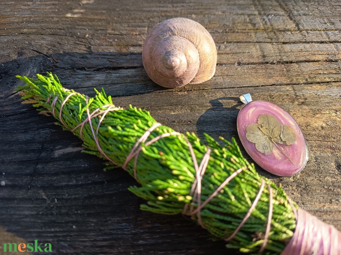 Füstölő készlet négylevelű lóherével készült amulettel  - otthon & életmód - dekoráció - asztal és polc dekoráció - asztaldísz - Meska.hu