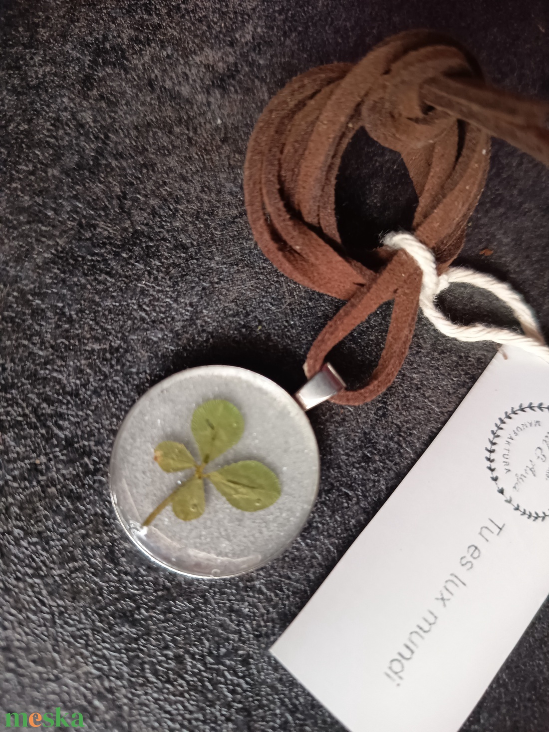 Szerencsehozó amulett négylevelű lóherével  - ékszer - nyaklánc - medál - Meska.hu