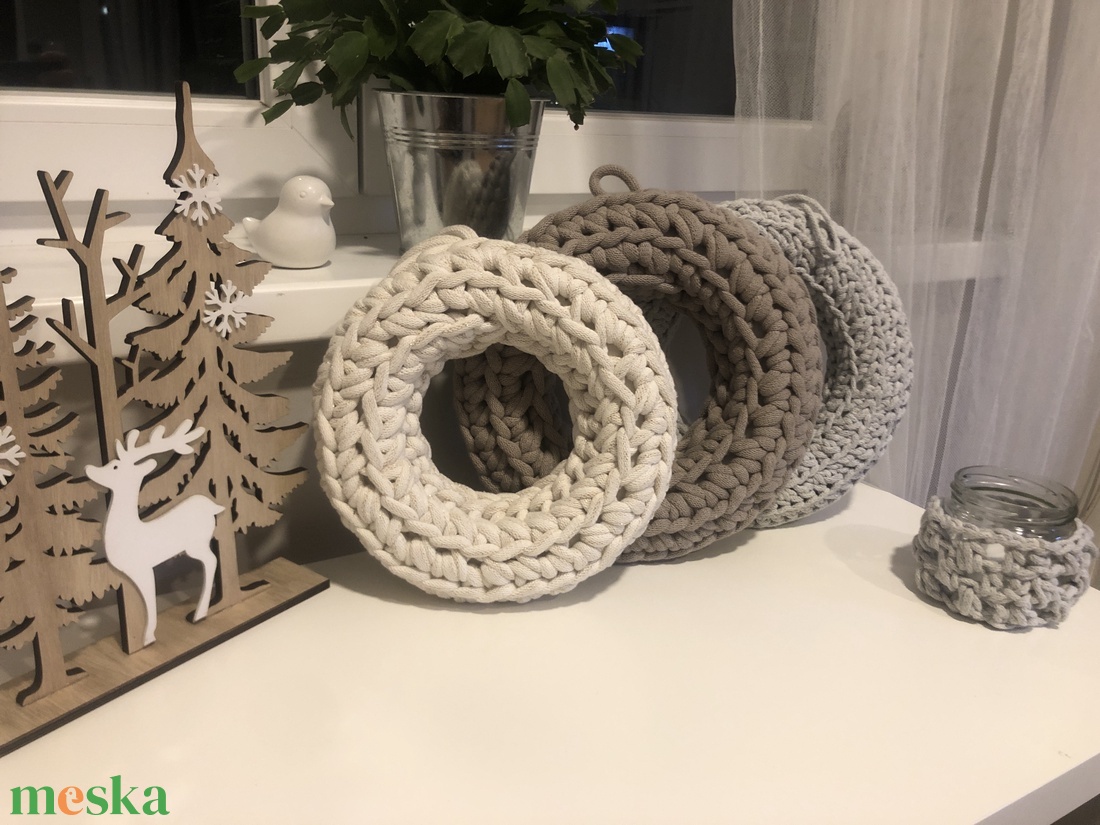 Koszorú körbehorgolva - karácsony - adventi díszek - adventi koszorú - Meska.hu Koszorú körbehorgolva - karácsony - adventi díszek - adventi koszorú - Meska.hu