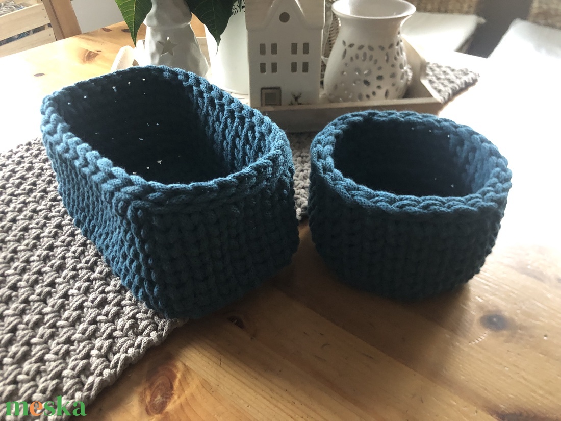 Horgolt kosár  - otthon & életmód - dekoráció - asztal és polc dekoráció - horgolt & csipketerítő - Meska.hu