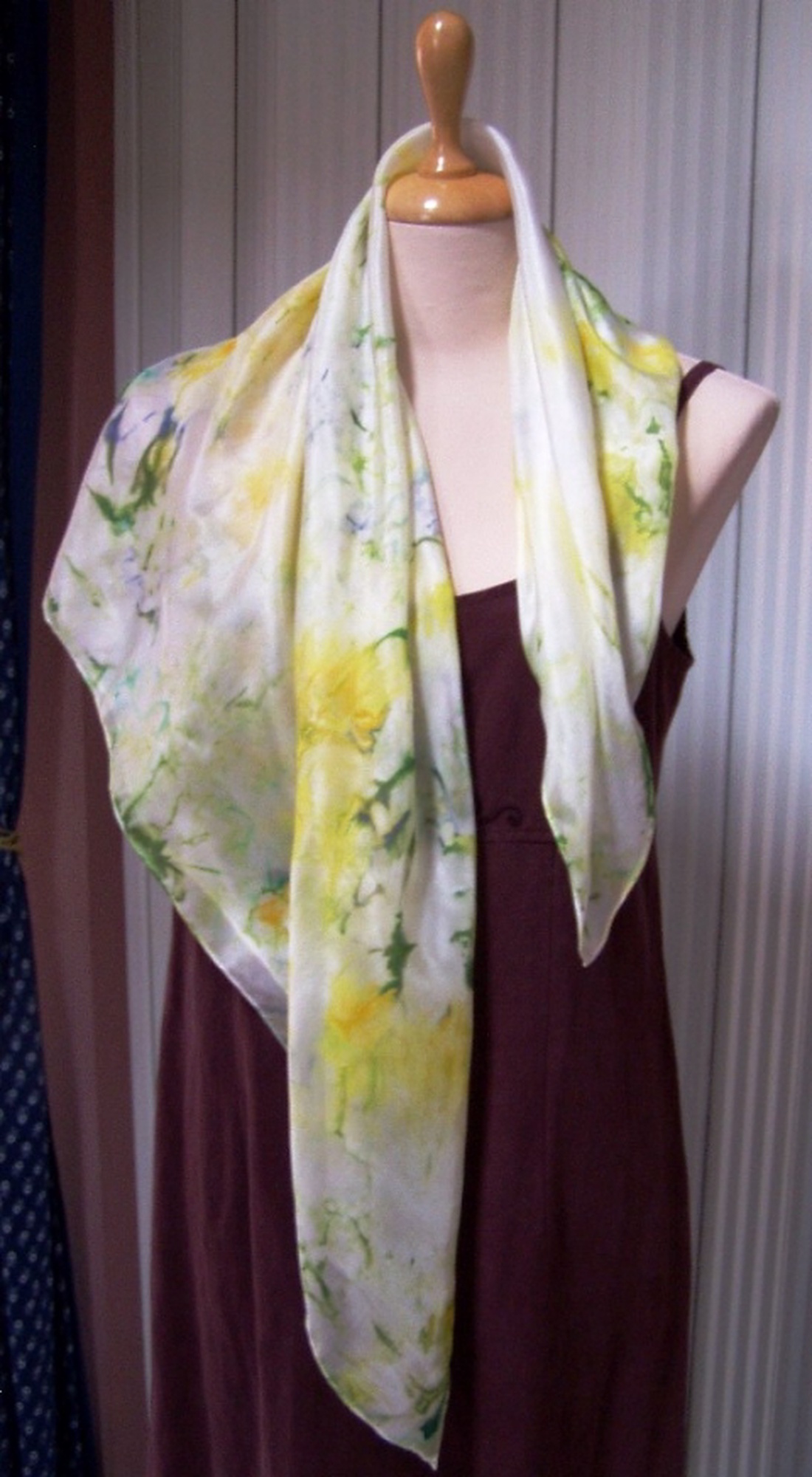 Tavaszi rét hernyóselyem kendő -  - Meska.hu