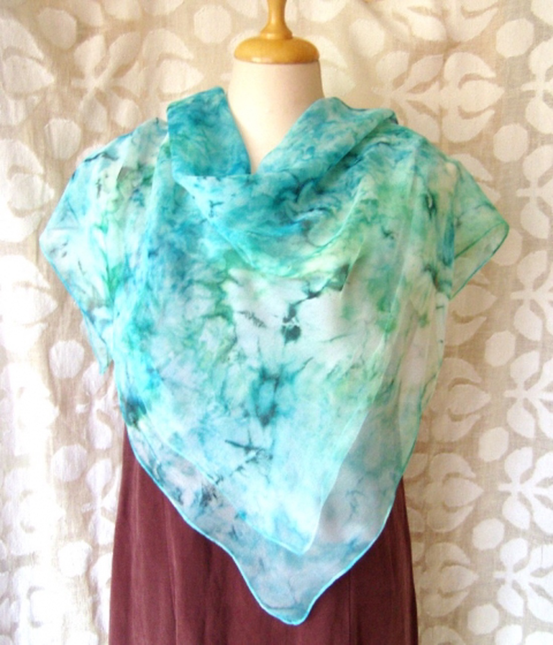 Karibi kékség hernyóselyem kendő -  - Meska.hu