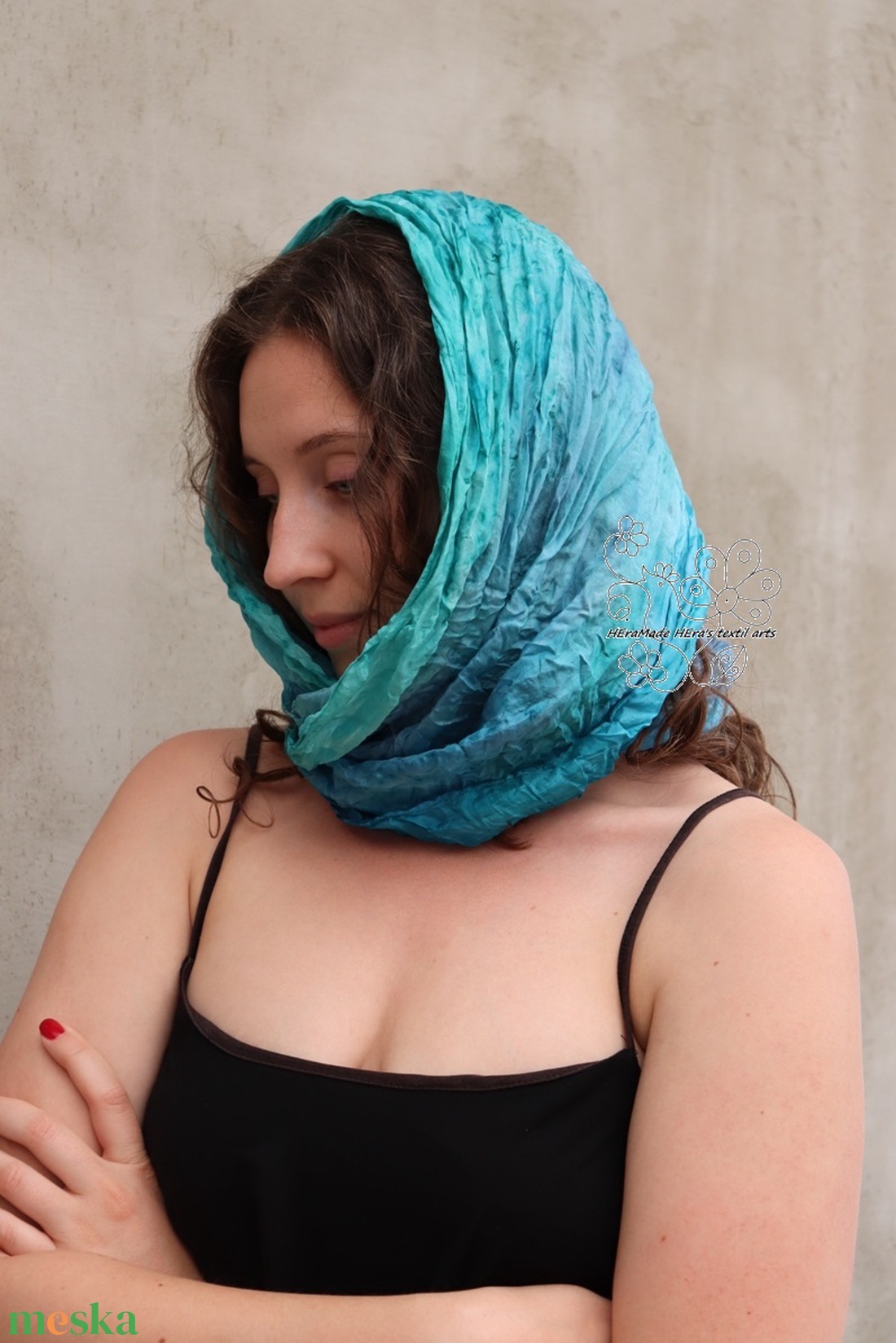 Türkiz möbiusz sál, ombre ráncos gyűrt hernyóselyem sál, kepp - ruha & divat - sál, sapka, kendő - vállkendő - Meska.hu