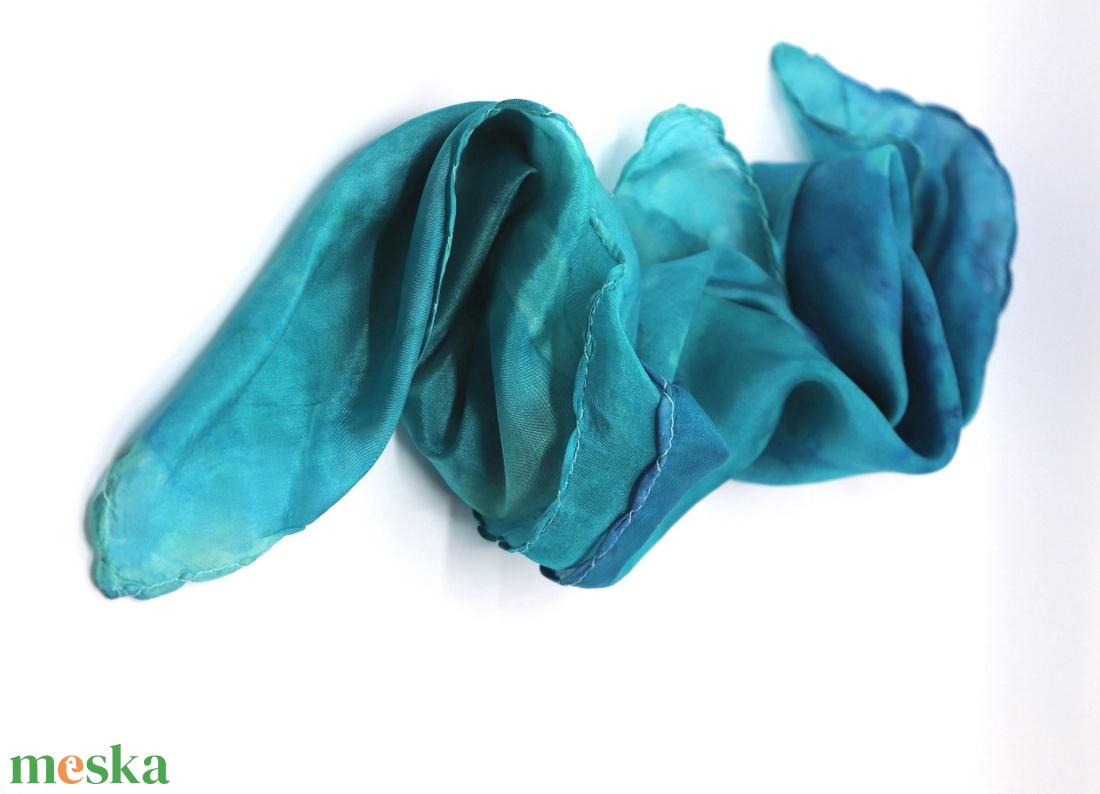 Türkiz színátmenetes ombre hernyóselyem női kendő - ruha & divat - sál, sapka, kendő - sál - Meska.hu
