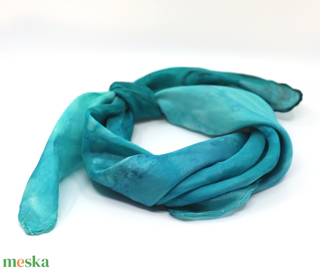 Türkiz színátmenetes ombre hernyóselyem női kendő - ruha & divat - sál, sapka, kendő - sál - Meska.hu