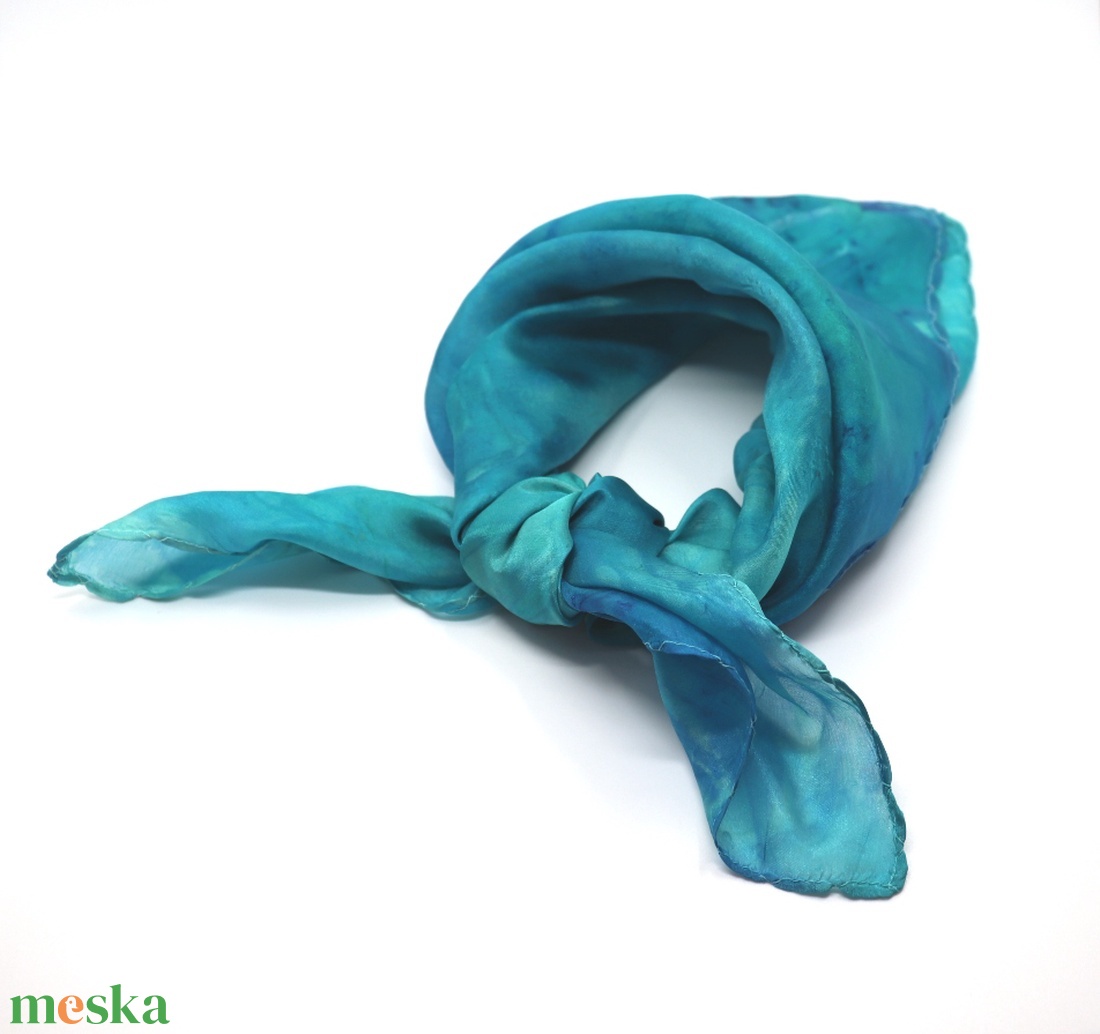 Türkiz színátmenetes ombre hernyóselyem női kendő - ruha & divat - sál, sapka, kendő - sál - Meska.hu