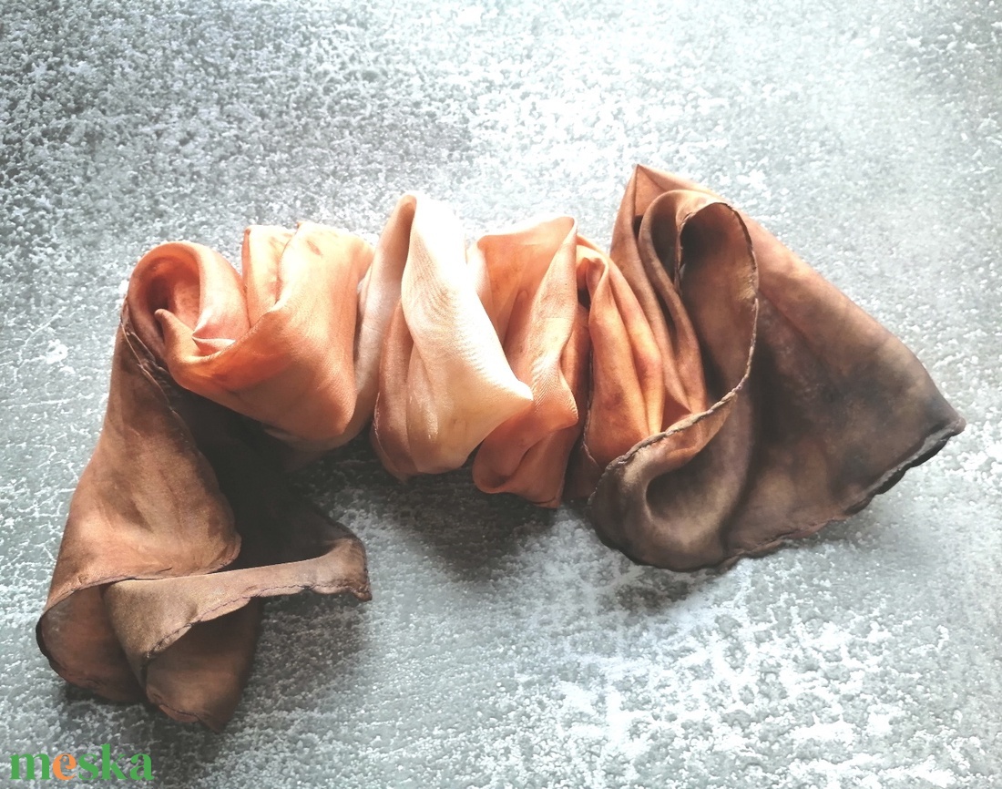 Karamell és nugát hernyóselyem sál - ruha & divat - sál, sapka, kendő - sál - Meska.hu Karamell és nugát hernyóselyem sál - ruha & divat - sál, sapka, kendő - sál - Meska.hu