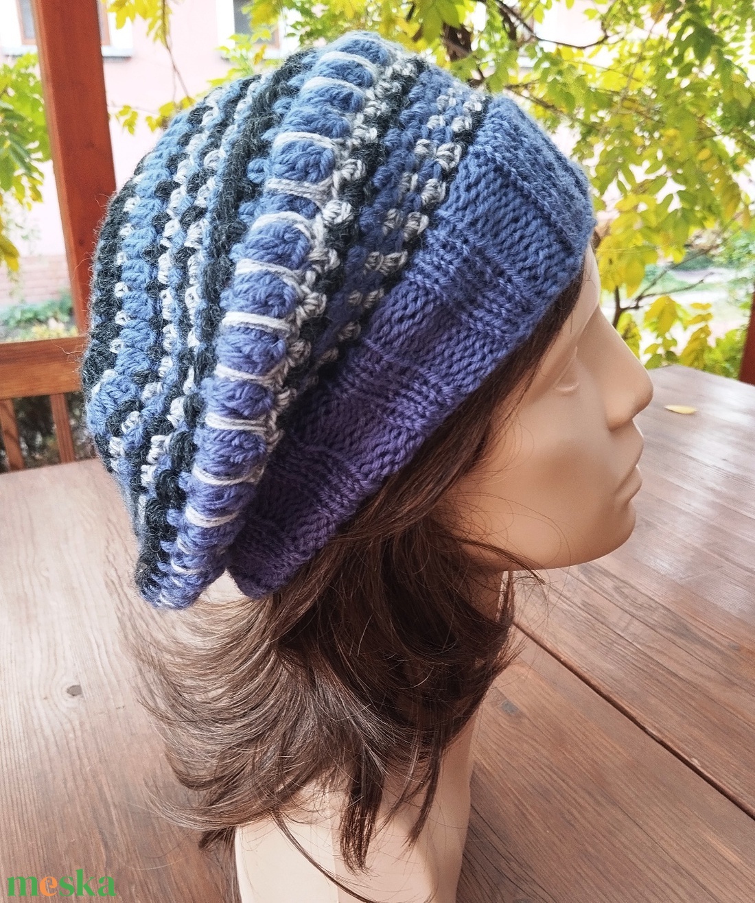 Barett horgolt kötött boho francia női sapka szürkés kék öko gyapjúból - ruha & divat - sál, sapka, kendő - sapka - Meska.hu