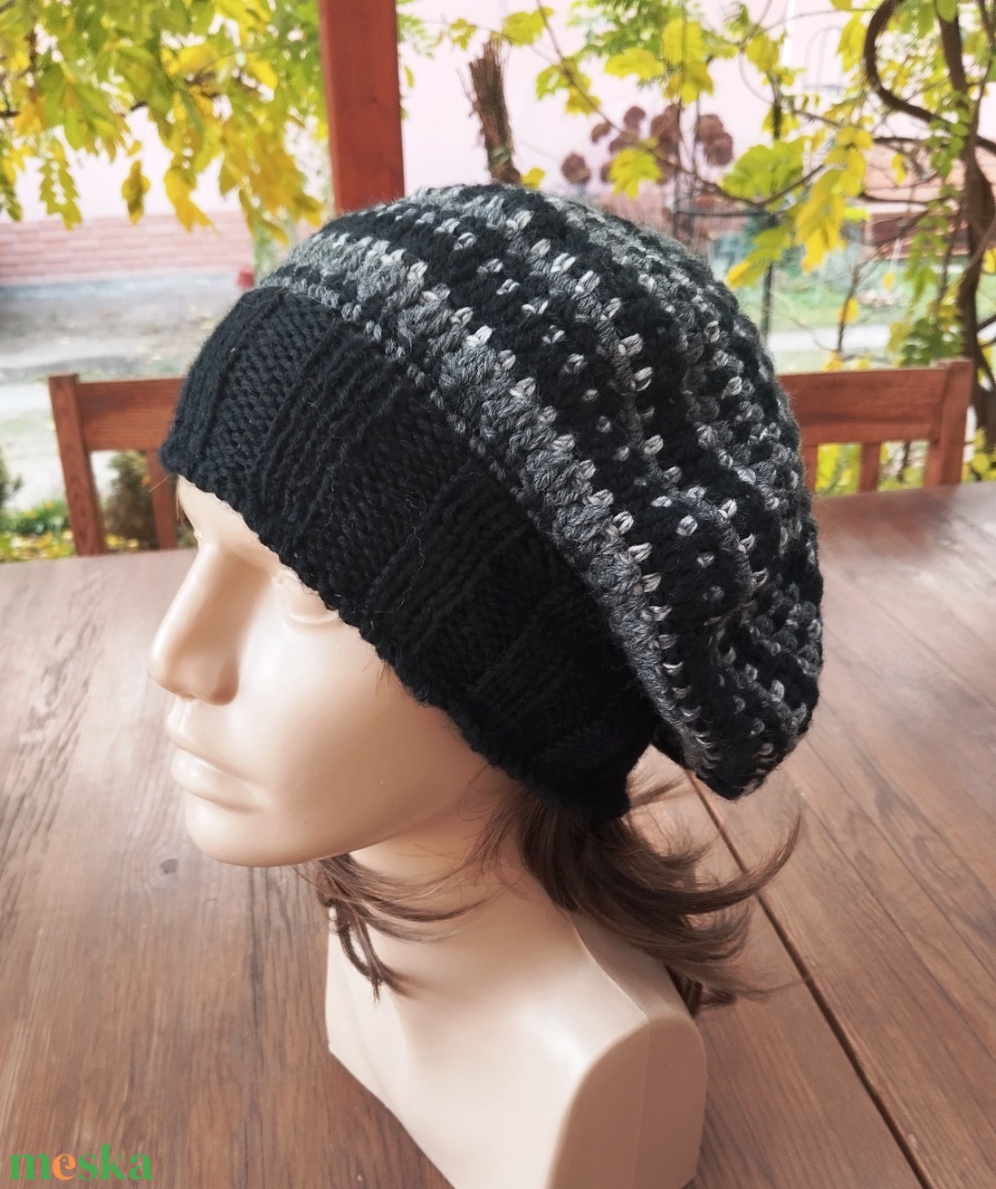 Fekete szürke laza női barett sapka horgolt boho slouchy öko gyapjúból - ruha & divat - sál, sapka, kendő - sapka - Meska.hu