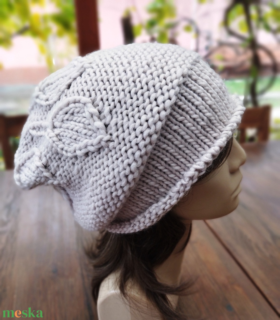 Bézs leveles vastag öko gyapjú női sapka kötött laza slouchy - ruha & divat - sál, sapka, kendő - sapka - Meska.hu