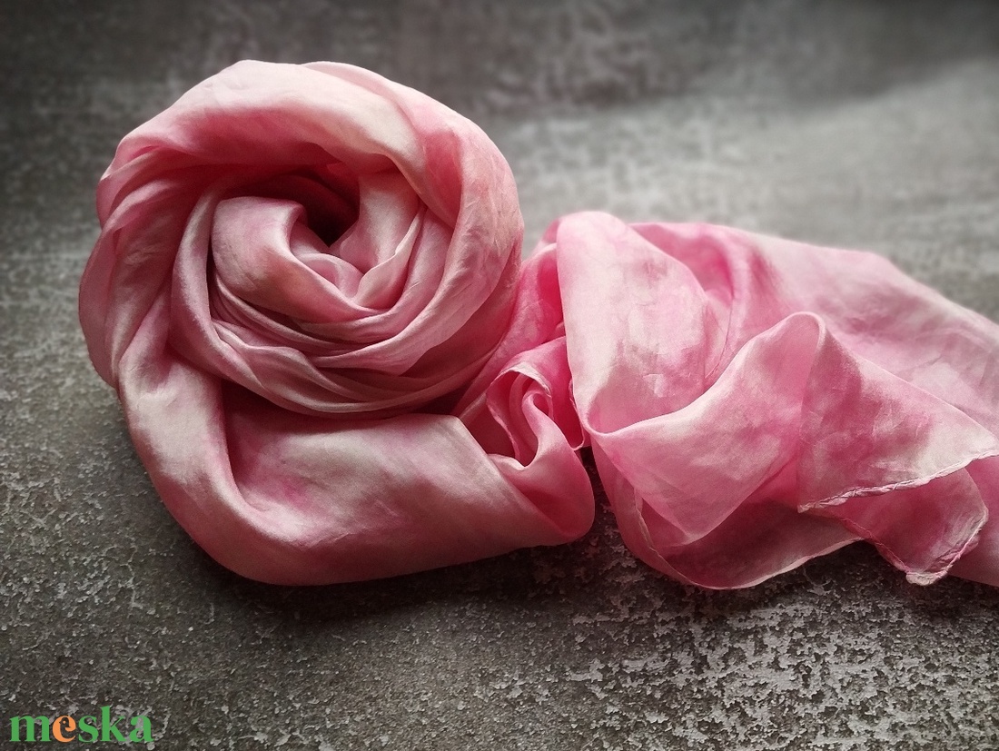 Pasztell rózsaszín hernyóselyem óriás sál stóla - ruha & divat - sál, sapka, kendő - sál - Meska.hu