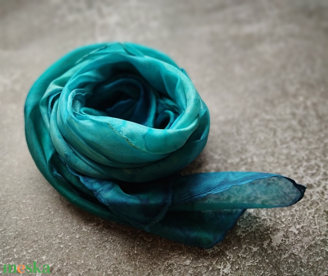 Türkizkék hernyóselyem női sál - ruha & divat - sál, sapka, kendő - sál - Meska.hu