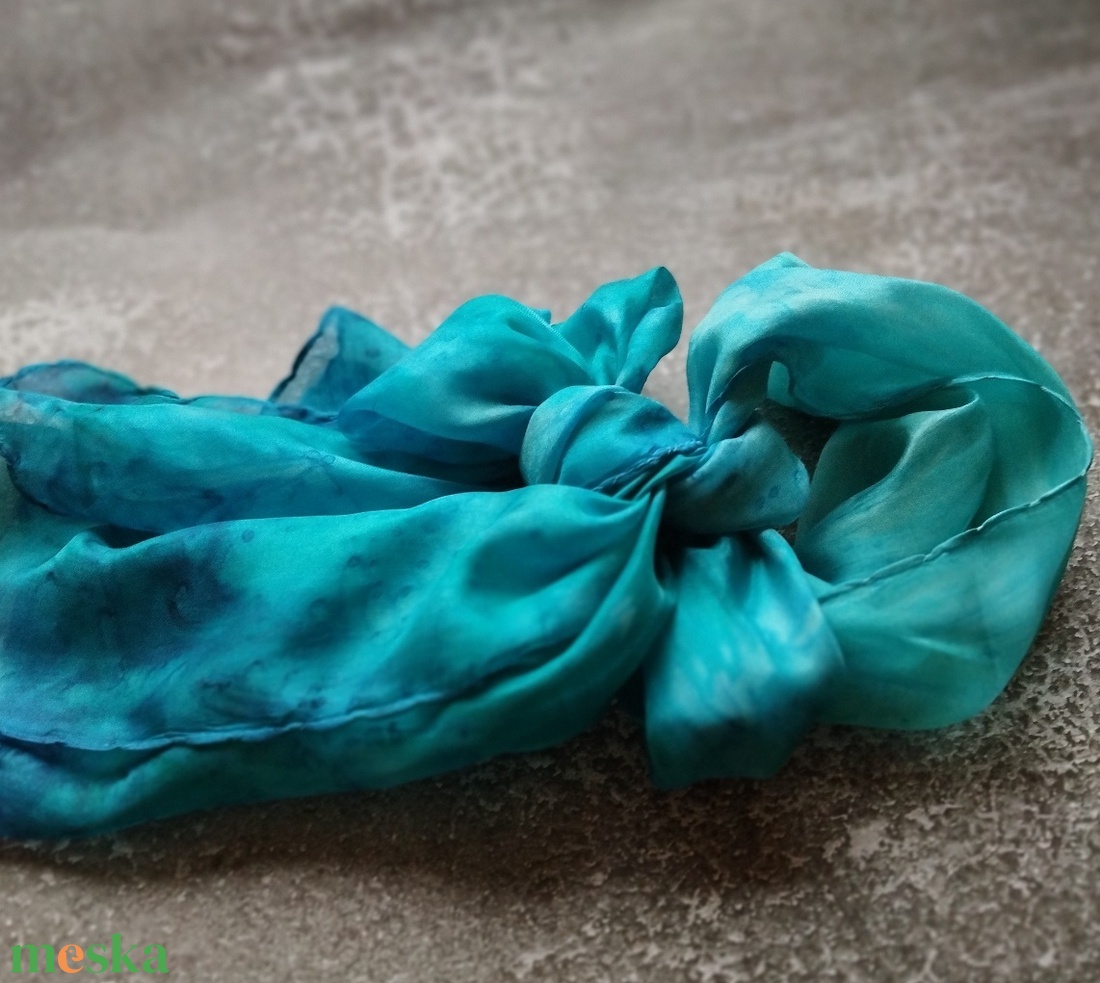 Türkizkék hernyóselyem női sál - ruha & divat - sál, sapka, kendő - sál - Meska.hu