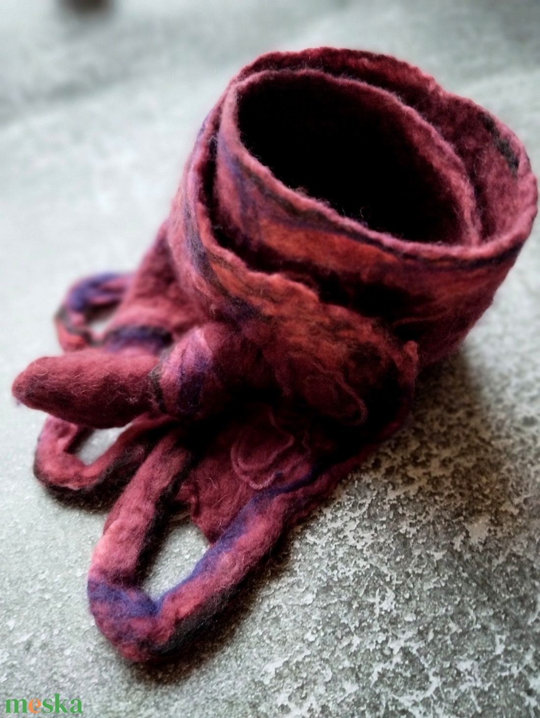 Nemezelt nyakmelegítő hosszú gyapjú sál loop rojtokkal bordó - ruha & divat - sál, sapka, kendő - sál - Meska.hu