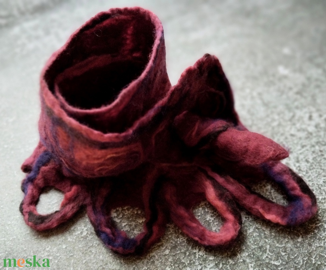 Nemezelt nyakmelegítő hosszú gyapjú sál loop rojtokkal bordó - ruha & divat - sál, sapka, kendő - sál - Meska.hu