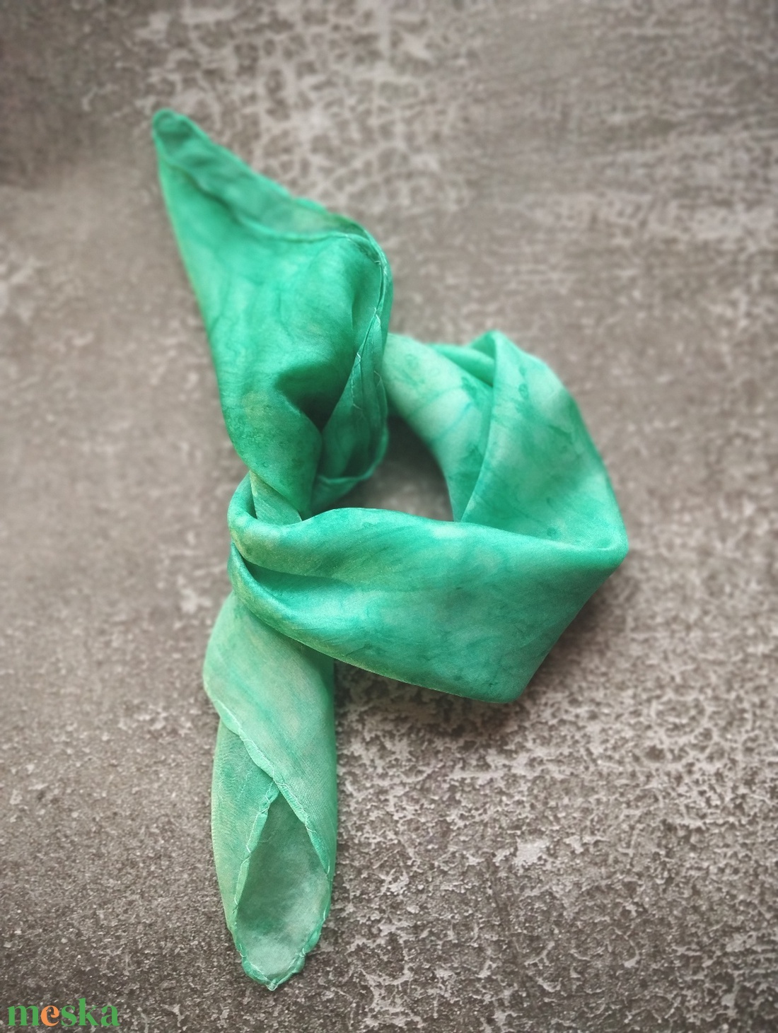 Smaragd zöld színátmenetes ombre hernyóselyem női kendő - ruha & divat - sál, sapka, kendő - sál - Meska.hu