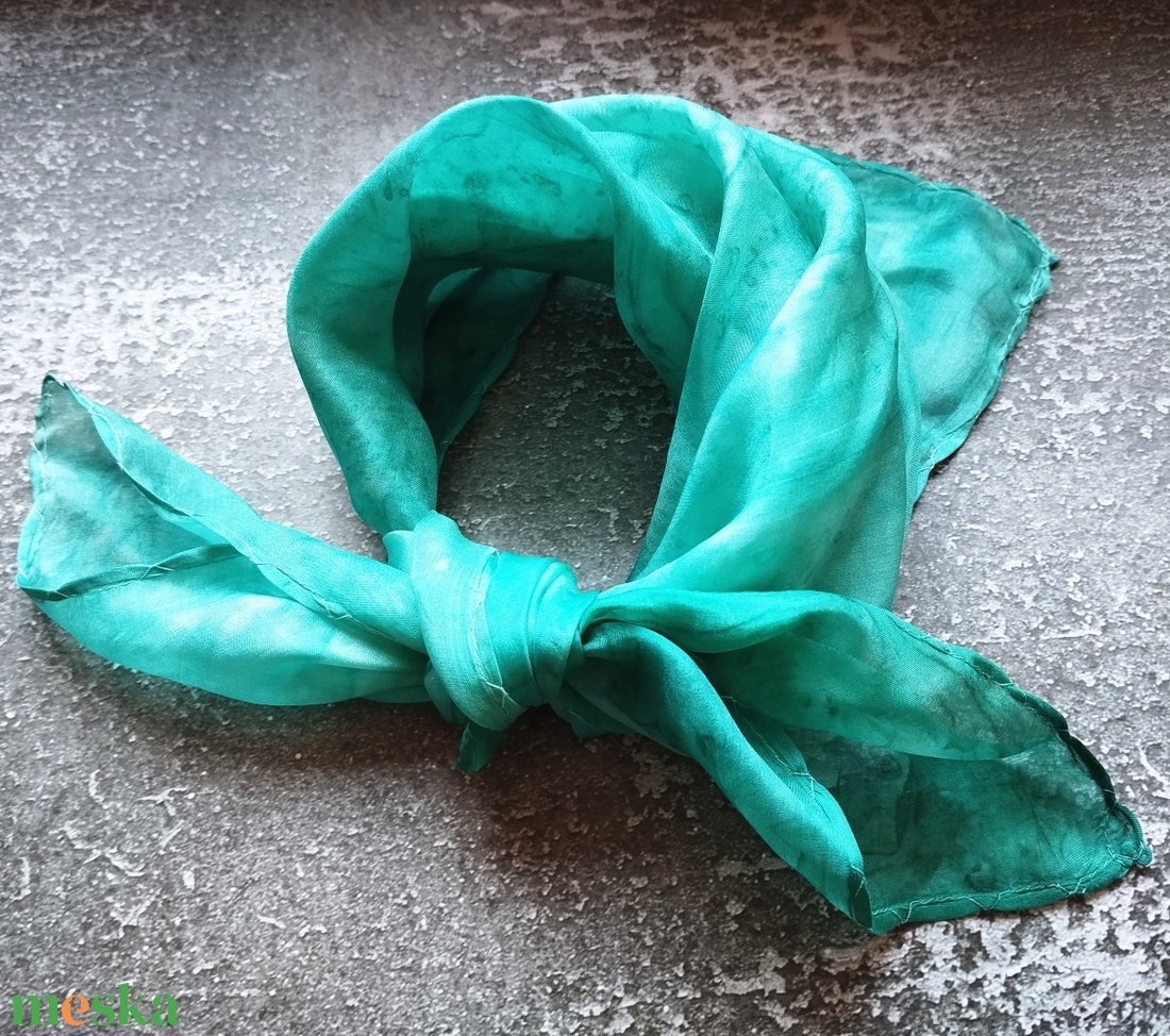 Türkiz színátmenetes ombre hernyóselyem női kendő - ruha & divat - sál, sapka, kendő - sál - Meska.hu