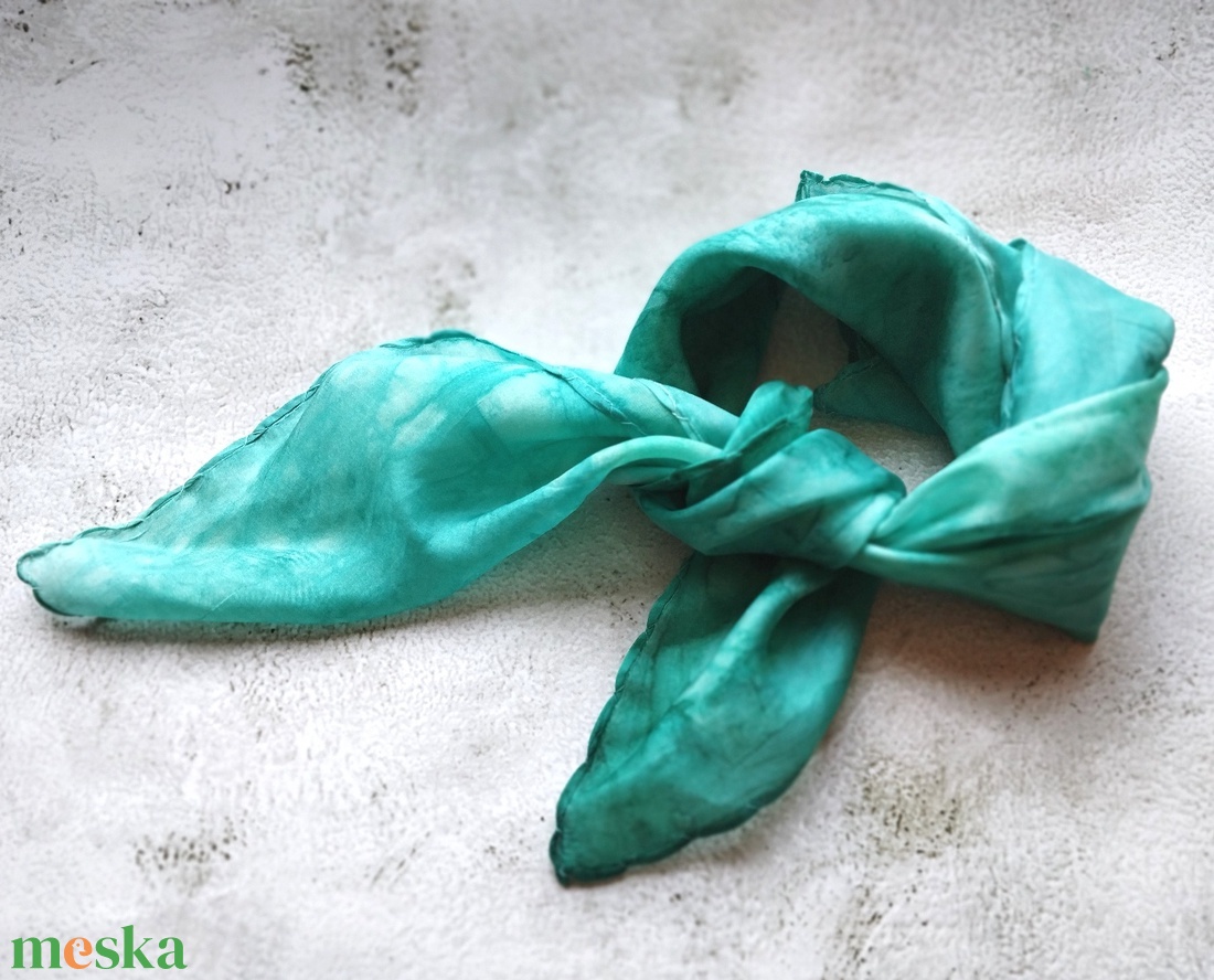 Türkiz színátmenetes ombre hernyóselyem női kendő - ruha & divat - sál, sapka, kendő - sál - Meska.hu