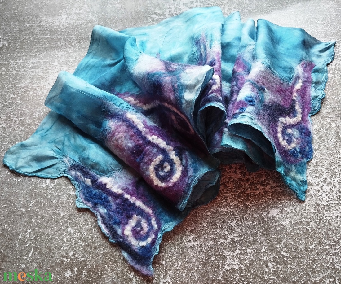 Kék lila csigavonalas selyem gyapjú nuno nemez sál - ruha & divat - sál, sapka, kendő - stóla - Meska.hu