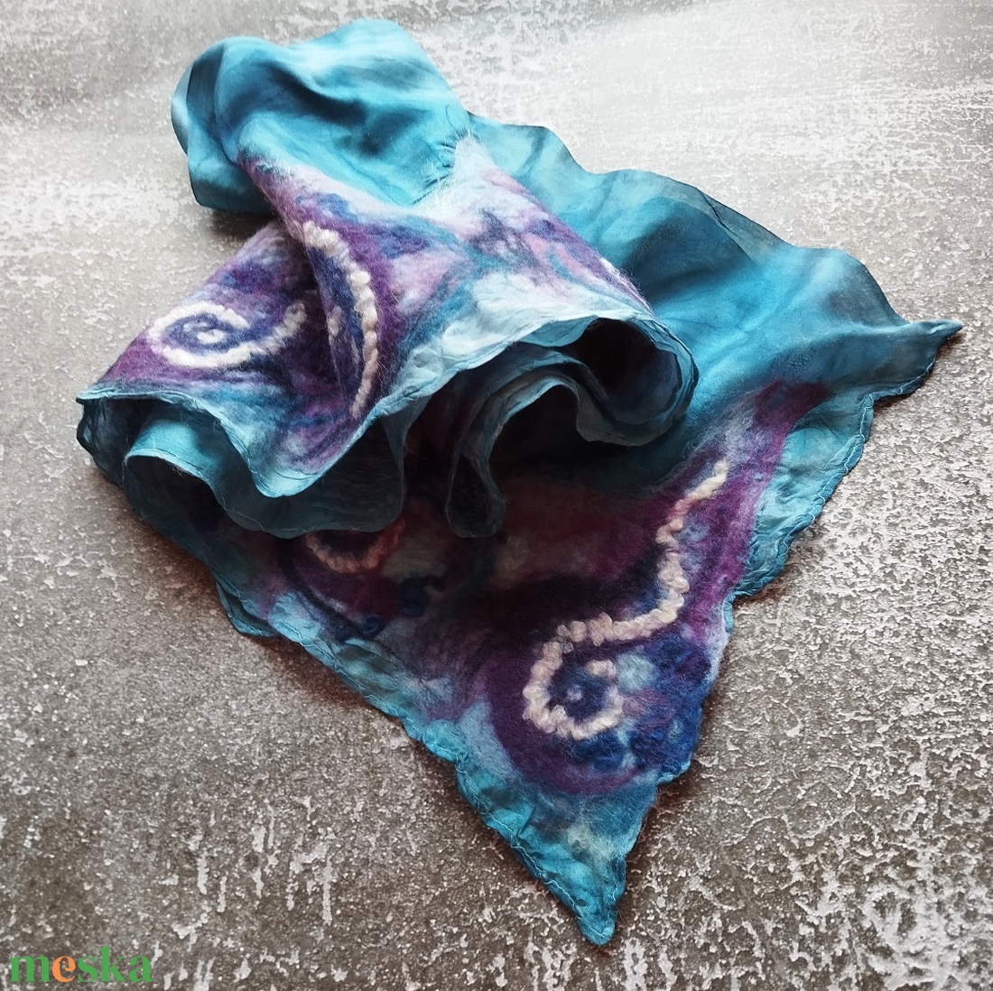 Kék lila csigavonalas selyem gyapjú nuno nemez sál - ruha & divat - sál, sapka, kendő - stóla - Meska.hu