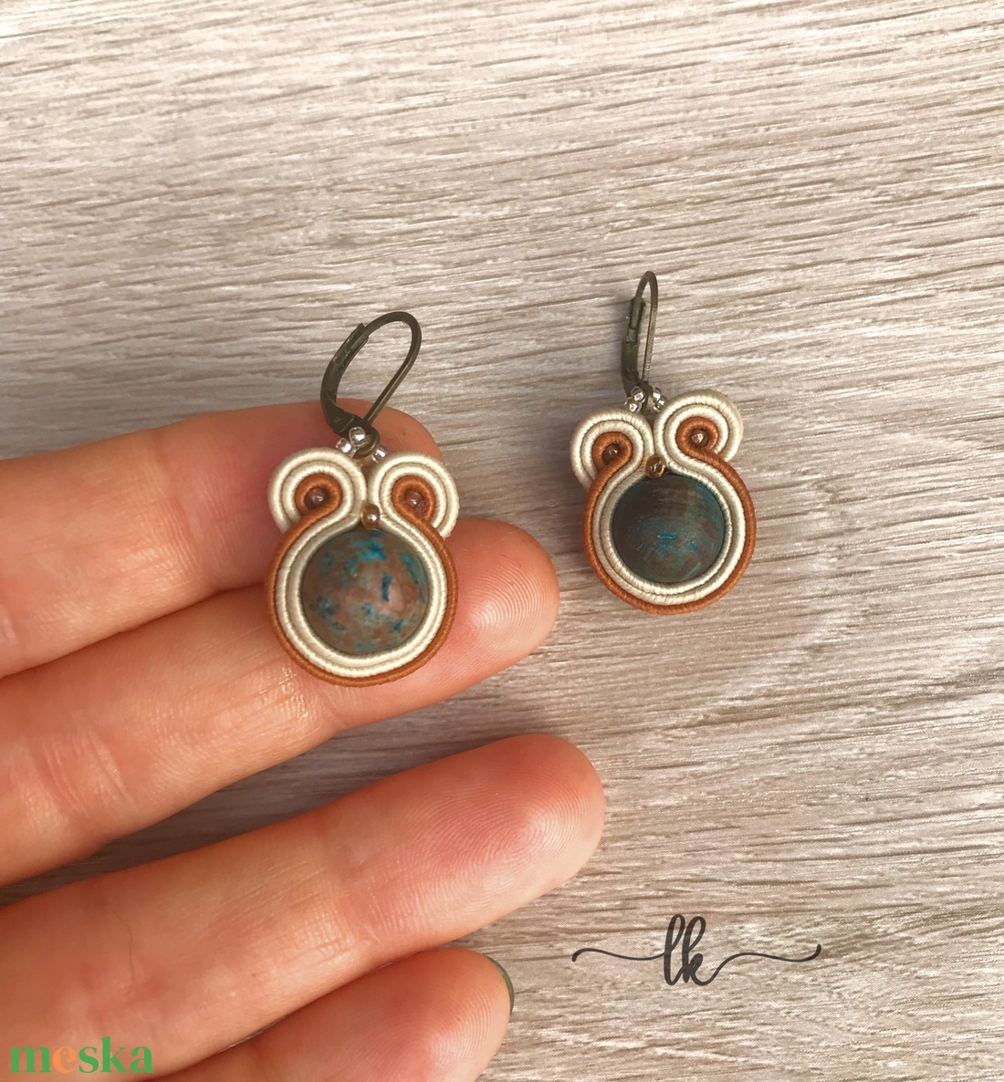 AMELIE sujtás szett jáspis ásványgyöngyökkel, sujtás nyakék, sujtás nyaklánc, sujtás fülbevaló, sujtásos ékszer - ékszer - ékszerszett - Meska.hu