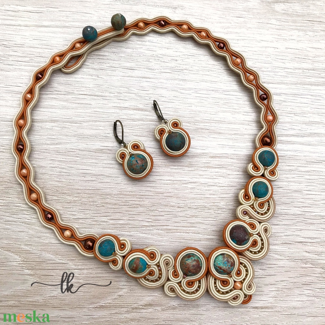 AMELIE sujtás szett jáspis ásványgyöngyökkel, sujtás nyakék, sujtás nyaklánc, sujtás fülbevaló, sujtásos ékszer - ékszer - ékszerszett - Meska.hu
