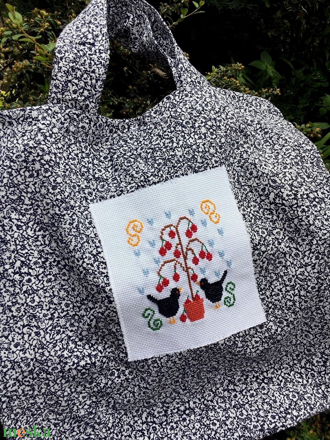 HARVEST. / A SZÜRET. Feketerigós shopper. - táska & tok - bevásárlás & shopper táska - shopper, textiltáska, szatyor - Meska.hu HARVEST. / A SZÜRET. Feketerigós shopper. - táska & tok - bevásárlás & shopper táska - shopper, textiltáska, szatyor - Meska.hu