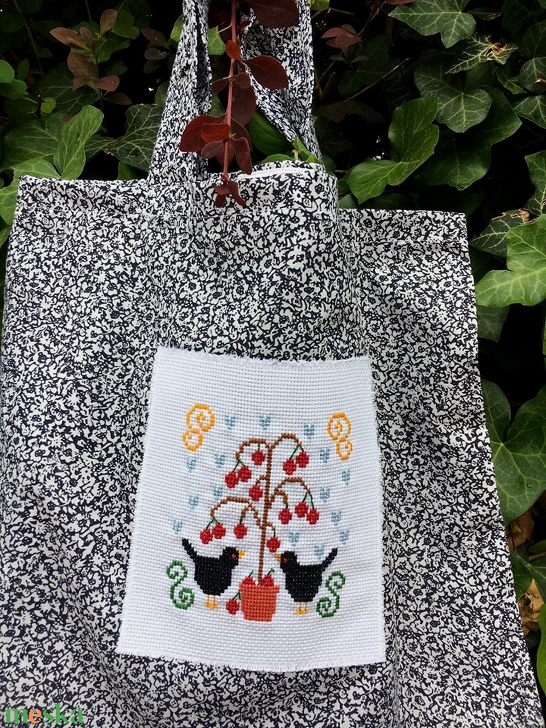 HARVEST. / A SZÜRET. Feketerigós shopper. - táska & tok - bevásárlás & shopper táska - shopper, textiltáska, szatyor - Meska.hu HARVEST. / A SZÜRET. Feketerigós shopper. - táska & tok - bevásárlás & shopper táska - shopper, textiltáska, szatyor - Meska.hu