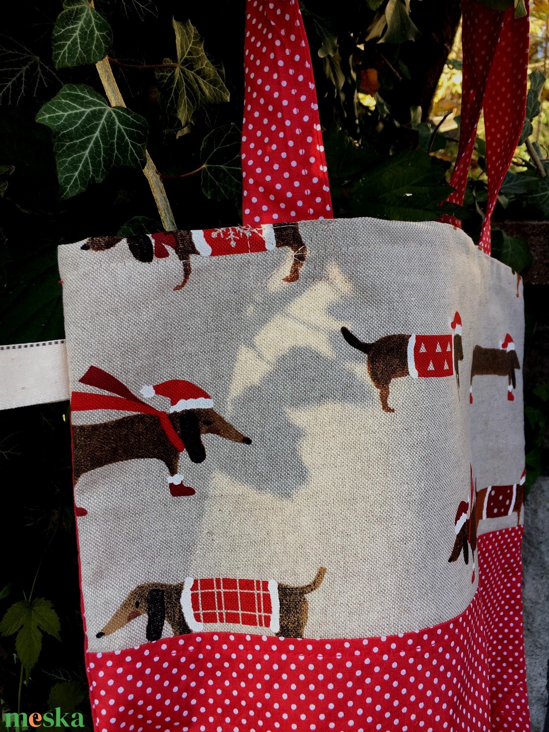 FESTIVE DOGS. Shopper tacsi-imádóknak :) - táska & tok - bevásárlás & shopper táska - shopper, textiltáska, szatyor - Meska.hu FESTIVE DOGS. Shopper tacsi-imádóknak :) - táska & tok - bevásárlás & shopper táska - shopper, textiltáska, szatyor - Meska.hu