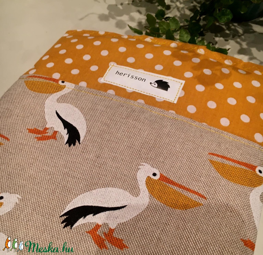 PELICANS. Kedves könyv védő tok/könyvszütyő/védőtok/könyvtasak/könyvölelő (akár e-booknak, tabletnek is :) - táska & tok - laptop & tablettartó - ebook & tablet tok - Meska.hu PELICANS. Kedves könyv védő tok/könyvszütyő/védőtok/könyvtasak/könyvölelő (akár e-booknak, tabletnek is :) - táska & tok - laptop & tablettartó - ebook & tablet tok - Meska.hu