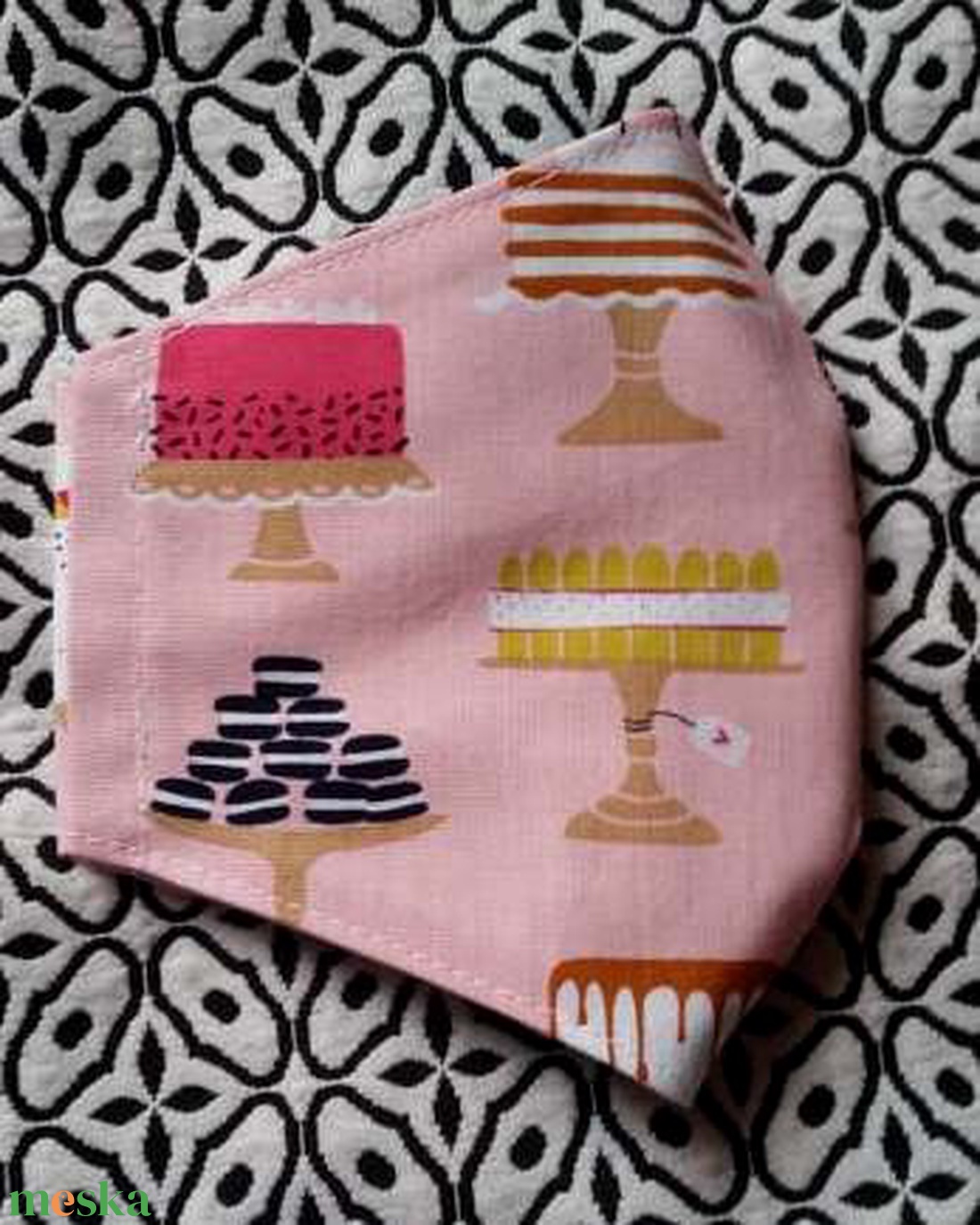 SWEET CAKES. Vidám kétrétegű arcmaszk cukrászoknak vagy a sütik/sütés szerelmeseinek. - maszk, arcmaszk - férfi & uniszex - Meska.hu SWEET CAKES. Vidám kétrétegű arcmaszk cukrászoknak vagy a sütik/sütés szerelmeseinek. - maszk, arcmaszk - férfi & uniszex - Meska.hu