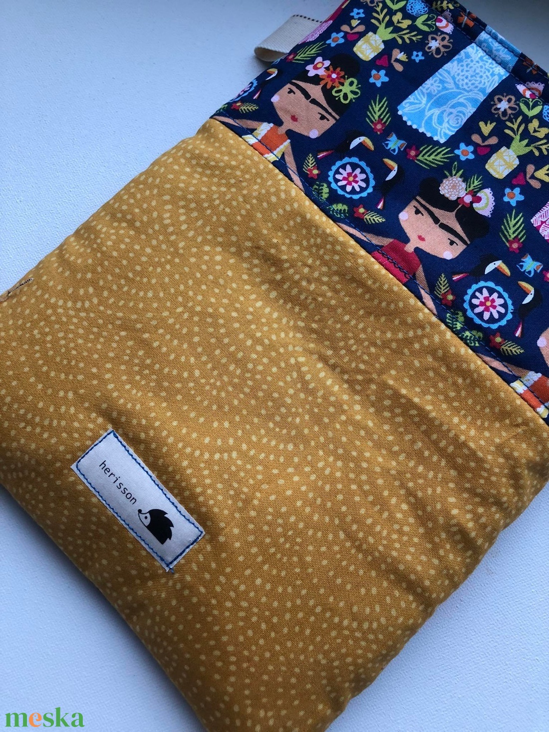 FRIDA. Trendi könyvölelő/ tablet-tartó / könyvszütyő. - könyv & zene - könyvtok - Meska.hu FRIDA. Trendi könyvölelő/ tablet-tartó / könyvszütyő. - könyv & zene - könyvtok - Meska.hu
