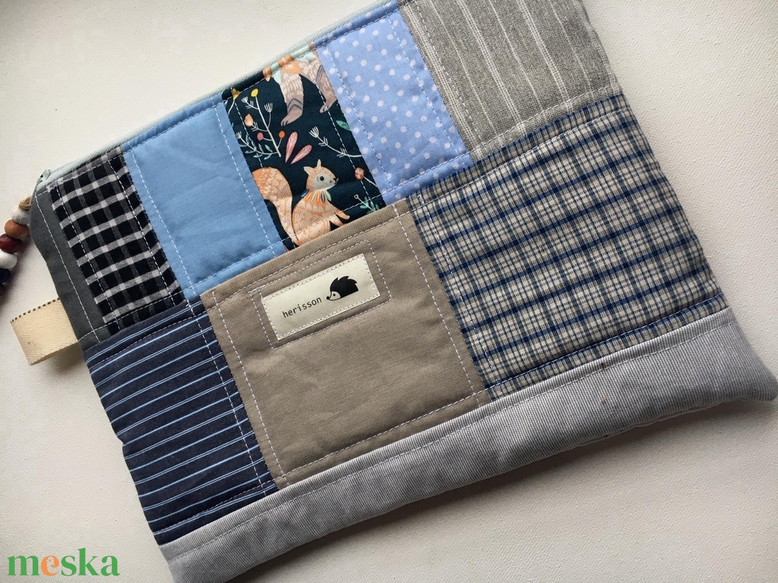 MIXED UP IN BLUE/GREY. Patchwork mókusos-baglyos-cicás sminkcucc-tartó/pipere - táska & tok - neszesszer - Meska.hu MIXED UP IN BLUE/GREY. Patchwork mókusos-baglyos-cicás sminkcucc-tartó/pipere - táska & tok - neszesszer - Meska.hu
