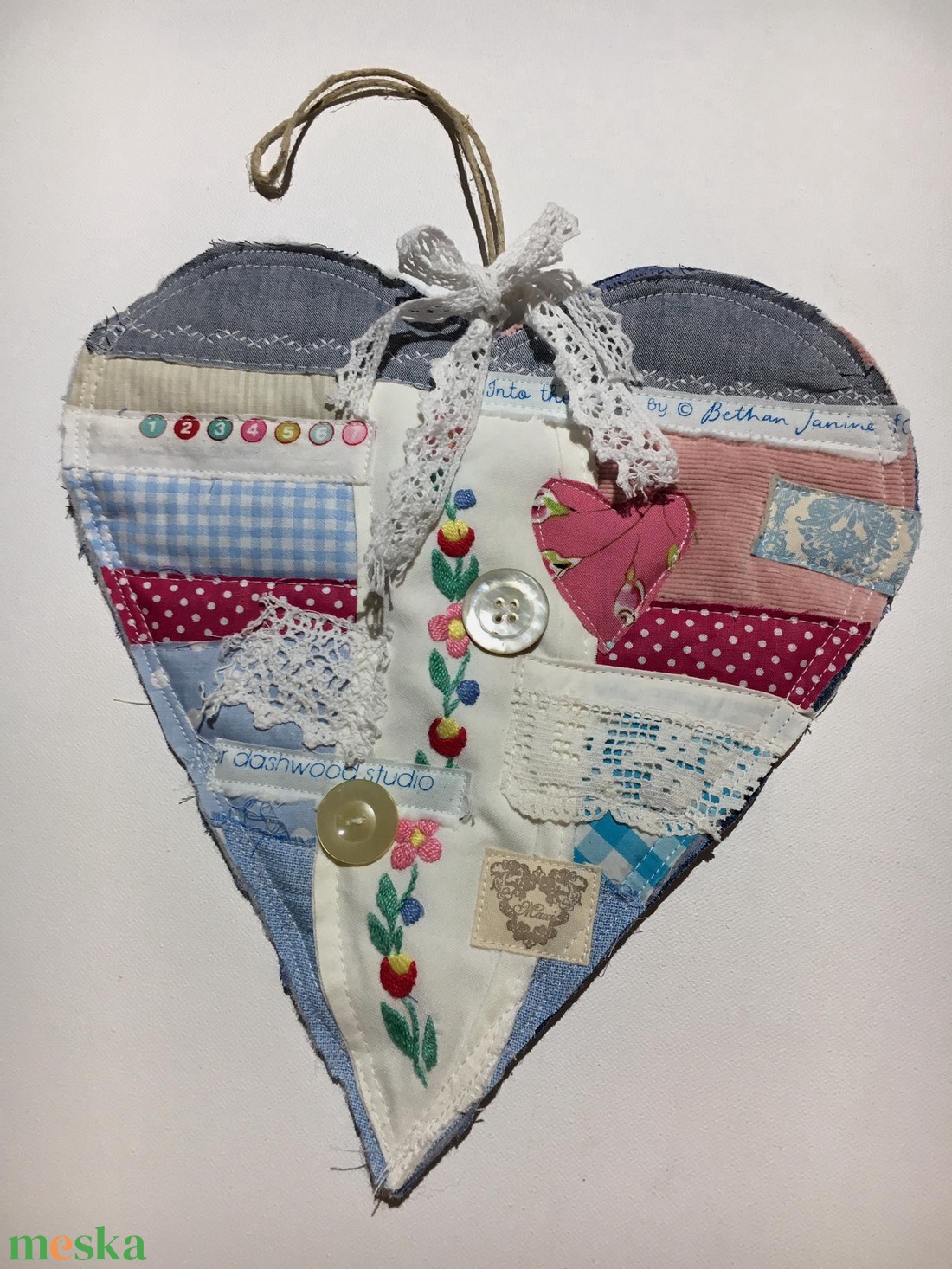 VINTAGE HEART in HEART. Szív alakú függődísz - otthon & életmód - dekoráció - ajtó- és ablak dekoráció - ajtódísz & kopogtató - Meska.hu VINTAGE HEART in HEART. Szív alakú függődísz - otthon & életmód - dekoráció - ajtó- és ablak dekoráció - ajtódísz & kopogtató - Meska.hu