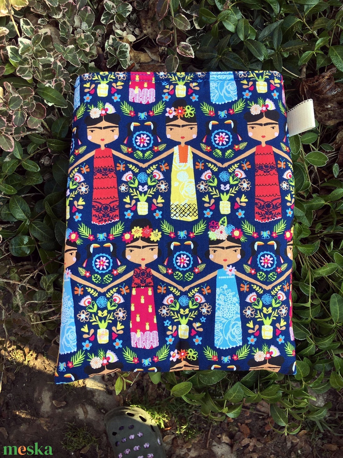 FRIDA. Trendi könyvölelő/ tablet-tartó / könyvszütyő. - könyv & zene - könyvtok - Meska.hu FRIDA. Trendi könyvölelő/ tablet-tartó / könyvszütyő. - könyv & zene - könyvtok - Meska.hu