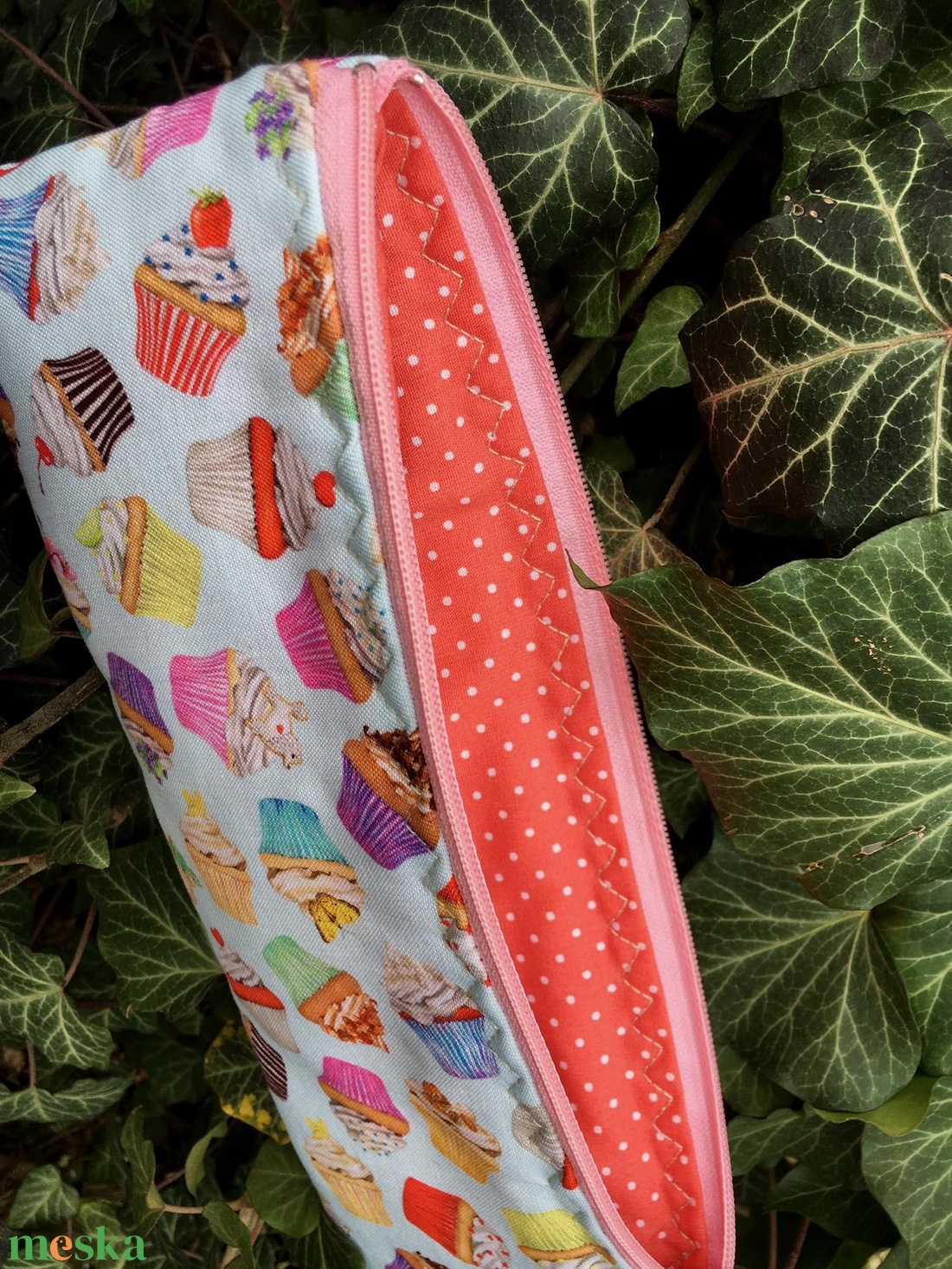  I LOVE COLOURS and CUPCAKES. Tolltartó. - otthon & életmód - papír, írószer - tolltartó & ceruzatekercs - Meska.hu