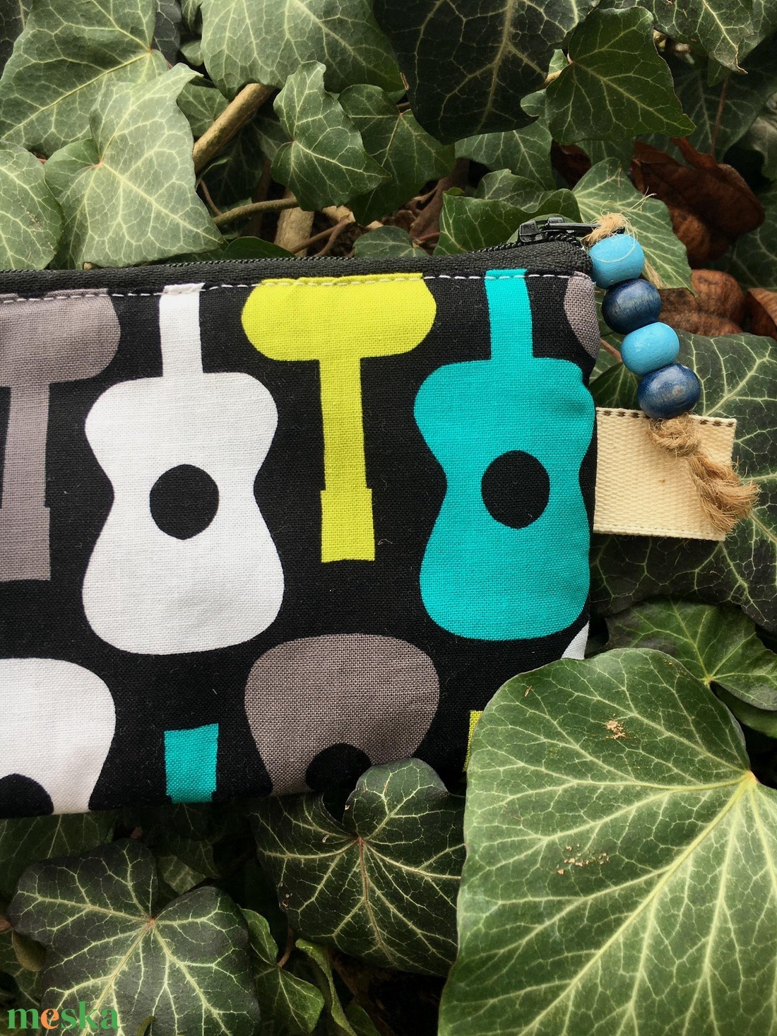 GUITARS. Zipzáras kártya/papírzsepi/toll/telefon/bármitartó fiúknak. - otthon & életmód - papír, írószer - tolltartó & ceruzatekercs - Meska.hu