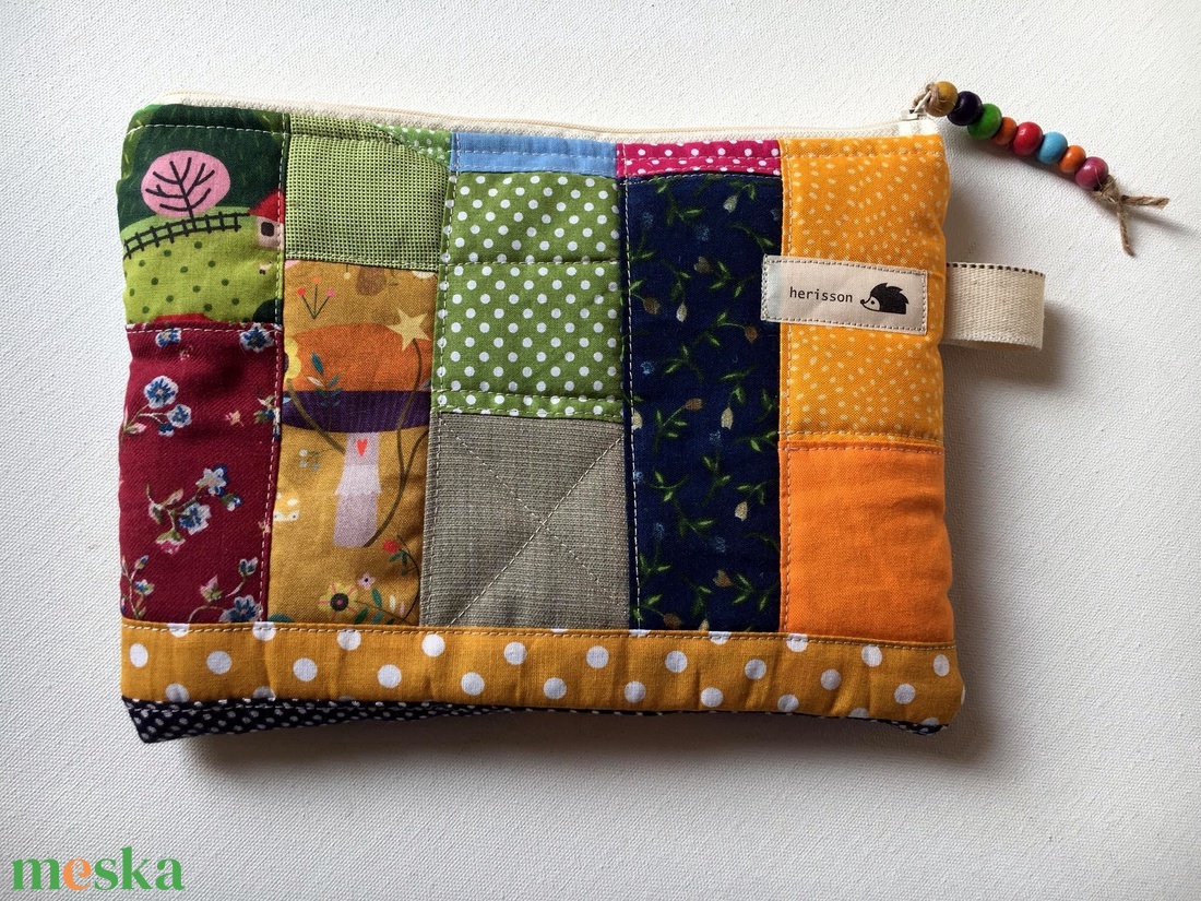 LES RENARDES. Patchwork sminkcucc-tartó/pipere rókapárral - táska & tok - neszesszer - Meska.hu LES RENARDES. Patchwork sminkcucc-tartó/pipere rókapárral - táska & tok - neszesszer - Meska.hu