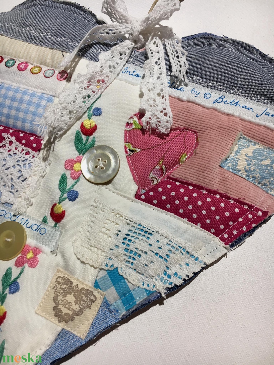 VINTAGE HEART in HEART. Szív alakú függődísz - otthon & életmód - dekoráció - ajtó- és ablak dekoráció - ajtódísz & kopogtató - Meska.hu VINTAGE HEART in HEART. Szív alakú függődísz - otthon & életmód - dekoráció - ajtó- és ablak dekoráció - ajtódísz & kopogtató - Meska.hu