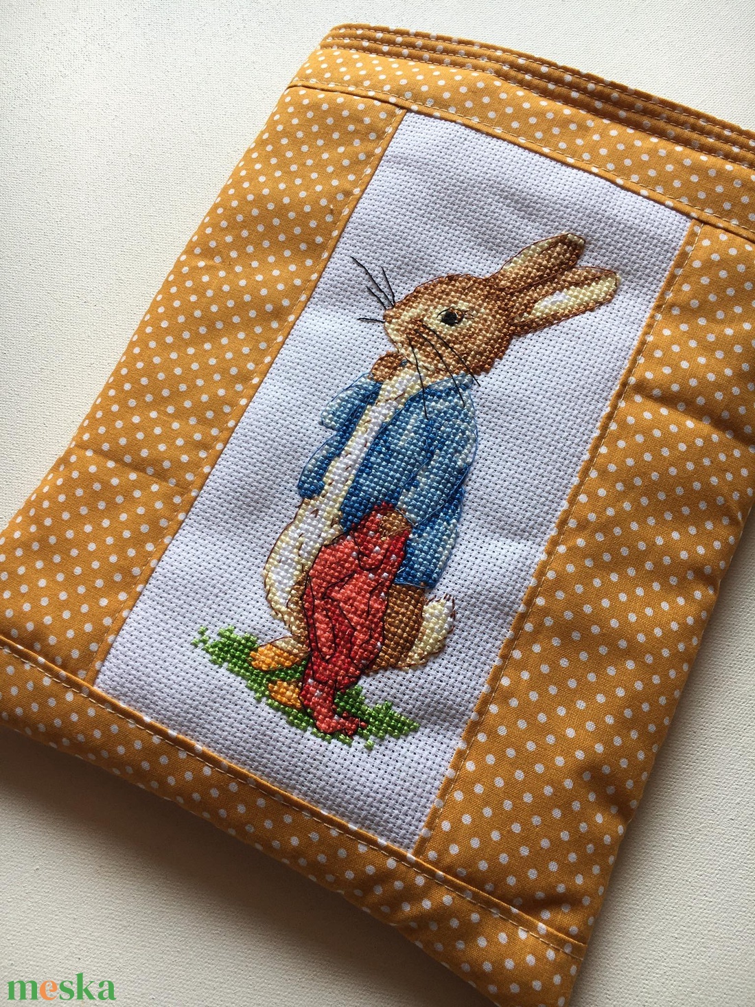 PETER RABBIT. Könyvszütyő/könyvtasak/védőtok könyveknek, e-booknak, e-olvasónak, tabletnek  - könyv & zene - könyvtok - Meska.hu