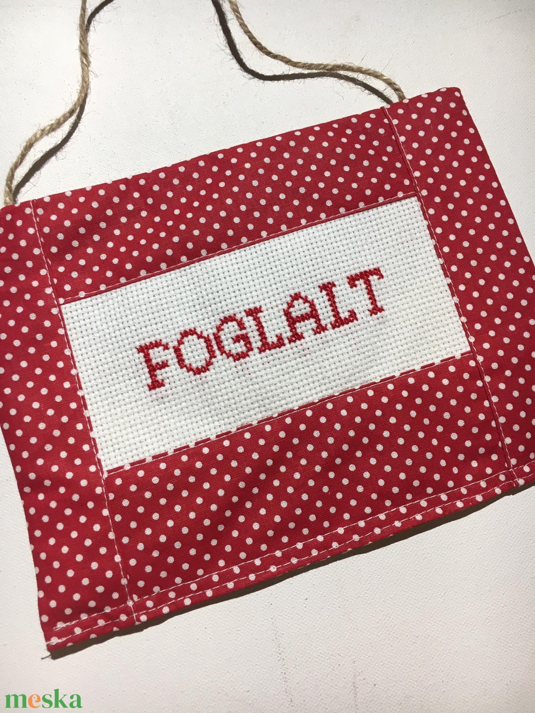 FOGLALT-SZABAD tábla. (piros-zöld oldalakkal) - otthon & lakás - dekoráció - ajtó- és ablak dekoráció - ajtótábla - Meska.hu