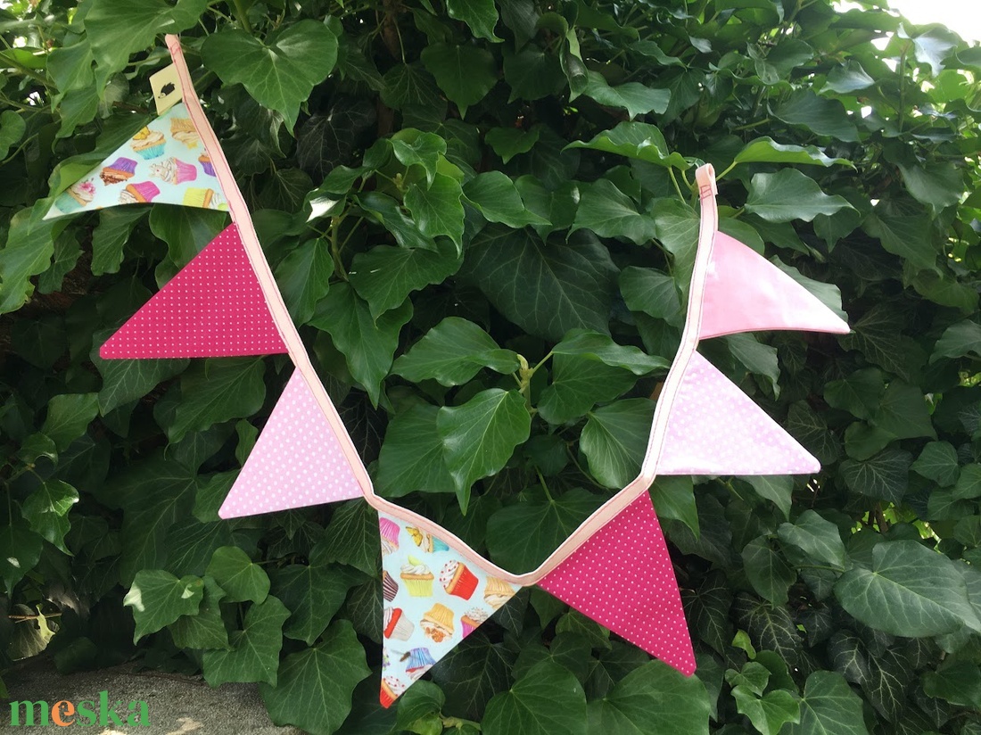 CUPCAKES. Mini-bunting. - otthon & életmód - dekoráció - fali és függő dekoráció - girland, zászlófűzér - Meska.hu CUPCAKES. Mini-bunting. - otthon & életmód - dekoráció - fali és függő dekoráció - girland, zászlófűzér - Meska.hu