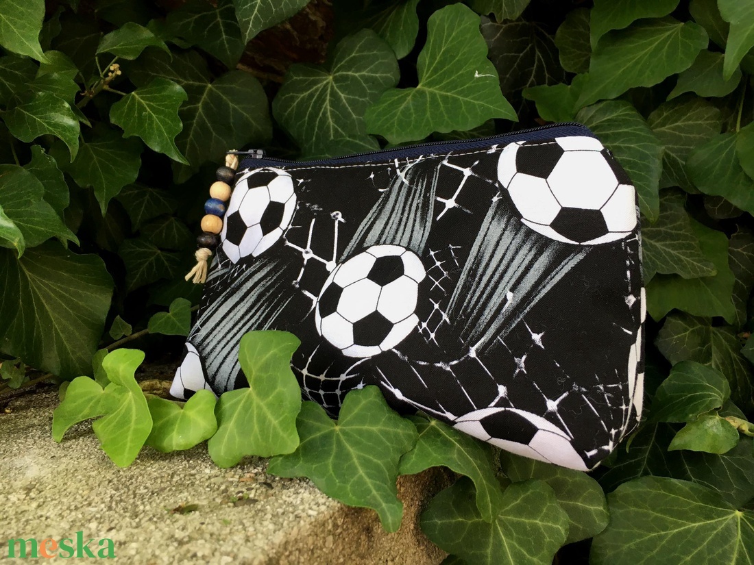 FOOTBALL. Tolltartó vagy bármi-tartó fúknak - táska & tok - neszesszer - Meska.hu FOOTBALL. Tolltartó vagy bármi-tartó fúknak - táska & tok - neszesszer - Meska.hu