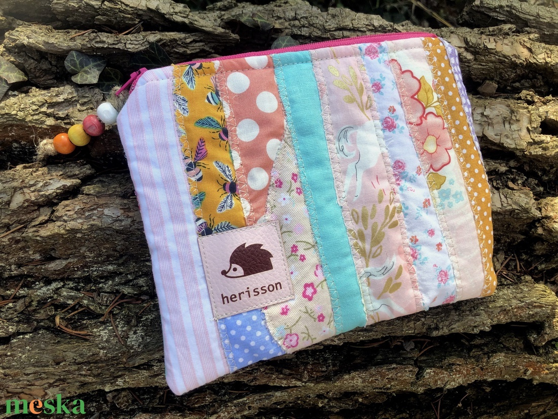 MIXED UP IN PASTELS. Patchwork sünis- tulipános sminkcucc-tartó No 2 - táska & tok - neszesszer - Meska.hu MIXED UP IN PASTELS. Patchwork sünis- tulipános sminkcucc-tartó No 2 - táska & tok - neszesszer - Meska.hu