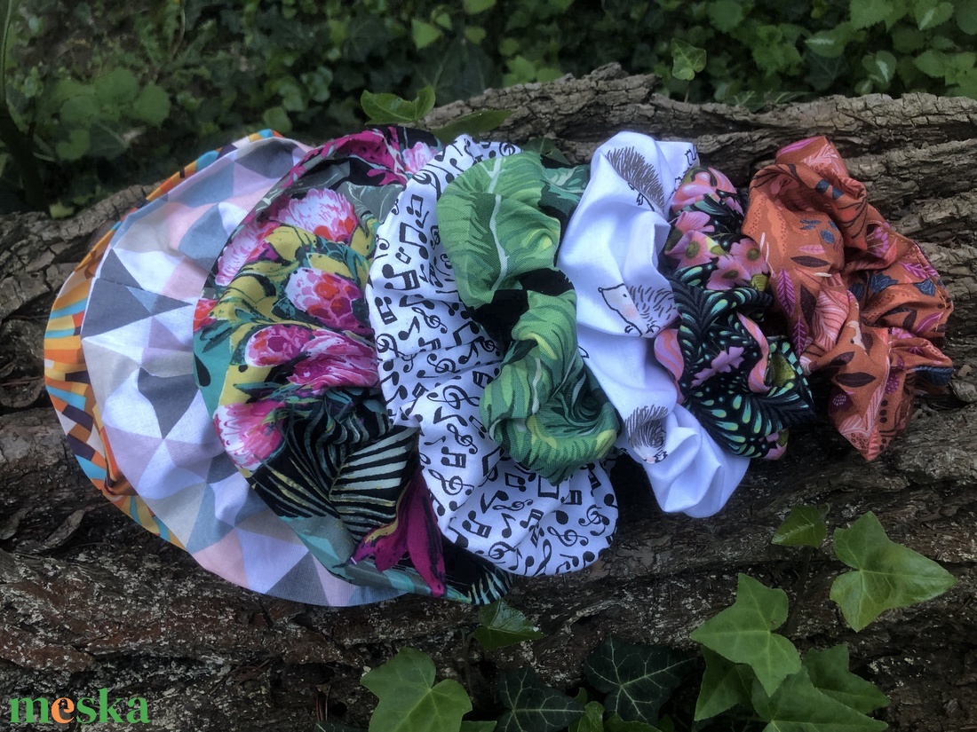 Z I T A. Scrunchie/hajgumi - ruha & divat - hajdísz & hajcsat - hajgumi - Meska.hu Z I T A. Scrunchie/hajgumi - ruha & divat - hajdísz & hajcsat - hajgumi - Meska.hu